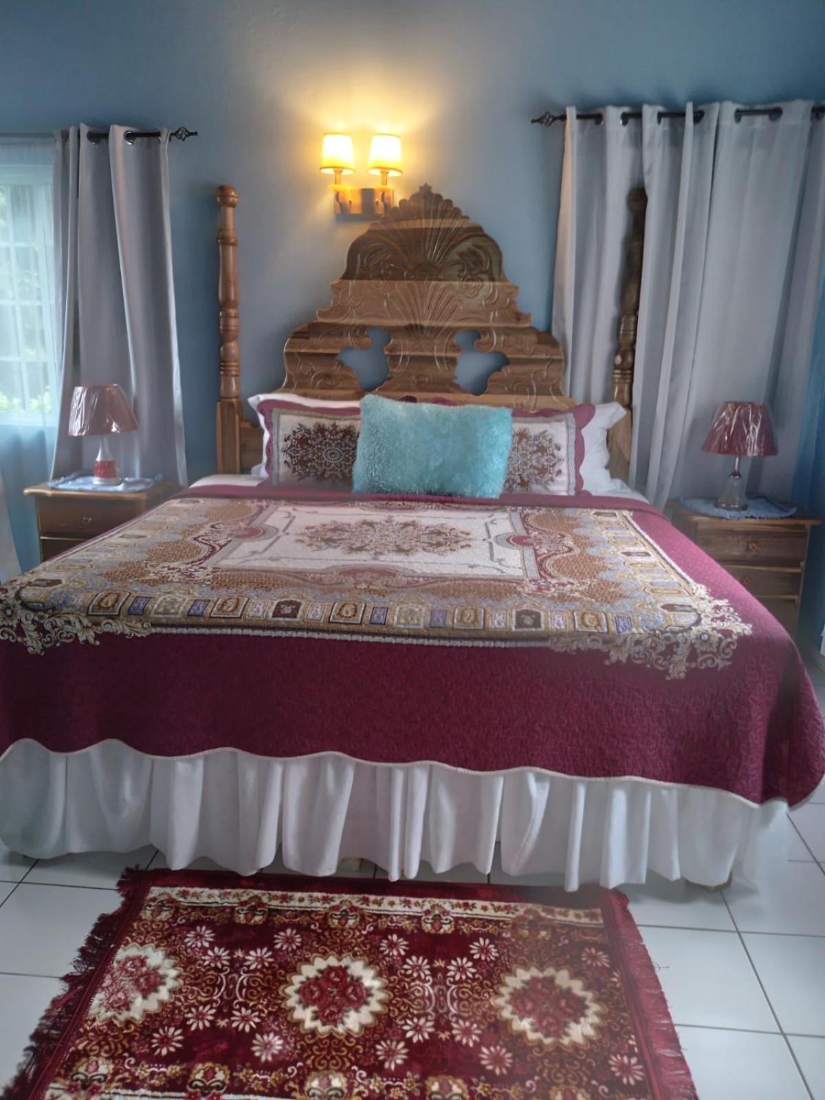 Pink Hibiscus Bed And Breakfast Montego Bay Esterno foto