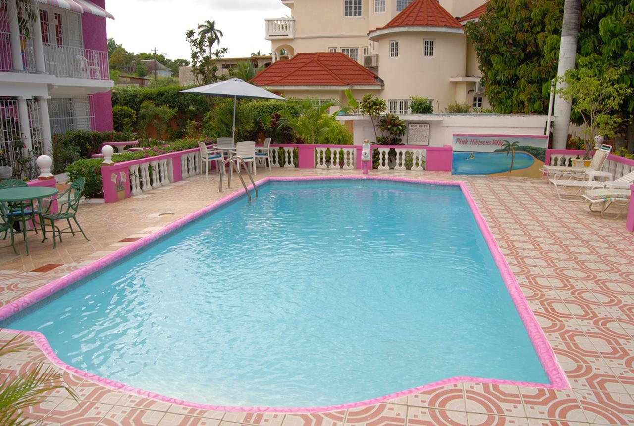 Pink Hibiscus Bed And Breakfast Montego Bay Esterno foto